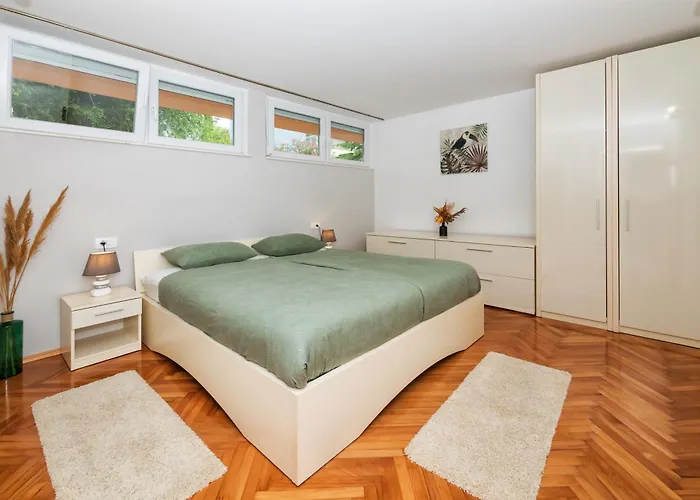 Apartment Oasis Split